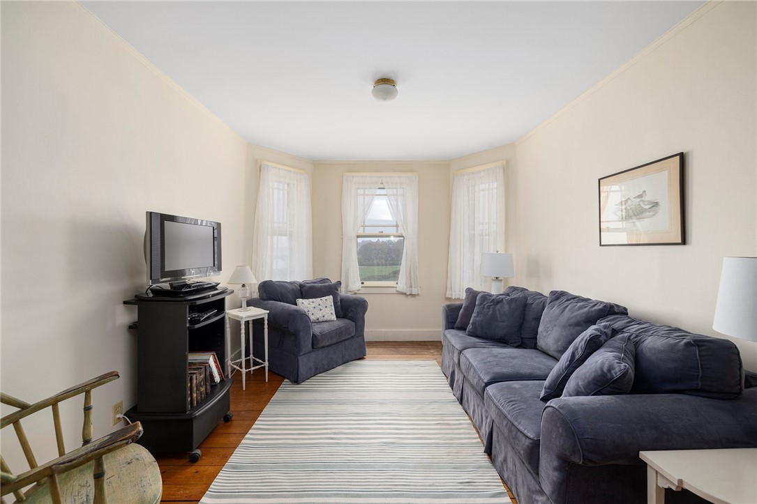 34 Emerson Road Jamestown, RI 02835 - Photo 30 of 45 The second floor landing is the perfect spot to relax or watch the boat traffic! This area is 12'5" x 9'7".