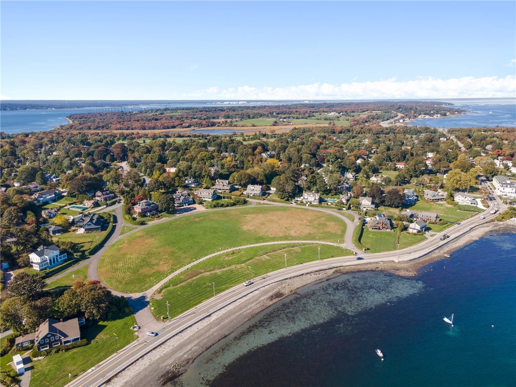 34 Emerson Road Jamestown, RI 02835 - Photo 5 of 45 Gallery Image 5