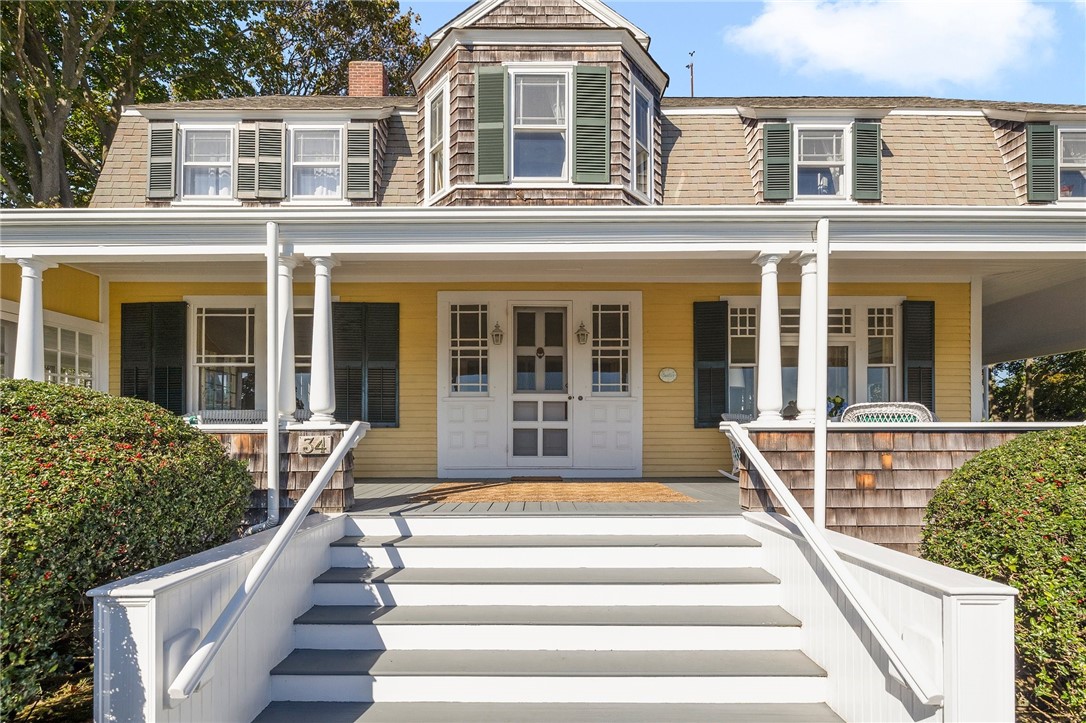 34 Emerson Road Jamestown, RI 02835 - Photo 10 of 45 Let's go inside!