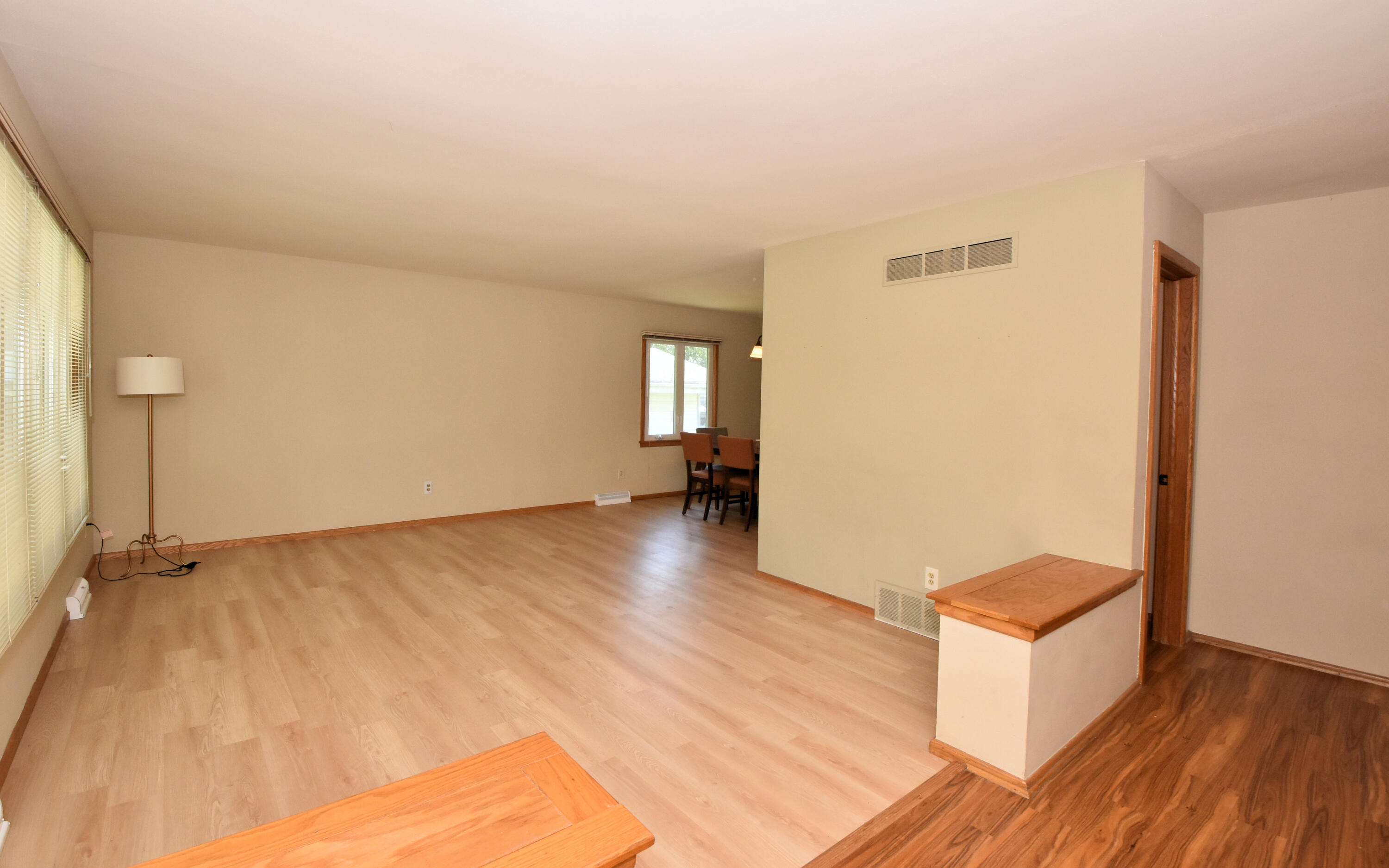 48 Virginia Street Racine, WI 53405 - Photo 6 of 47 Living Room