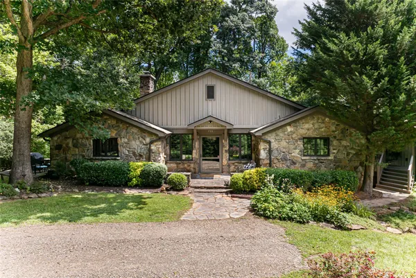 $2,850,000 | 711 Shawnee Trail, Asheville, NC 28805