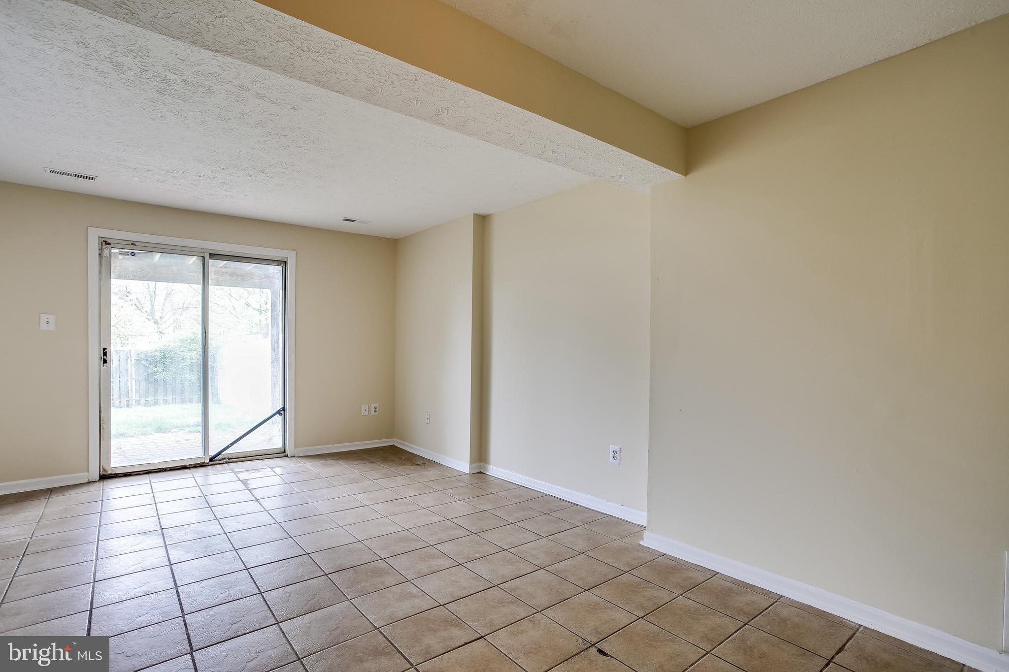 2025 Riding Crop Way Windsor Mill, MD 21244 - Photo 25 of 31