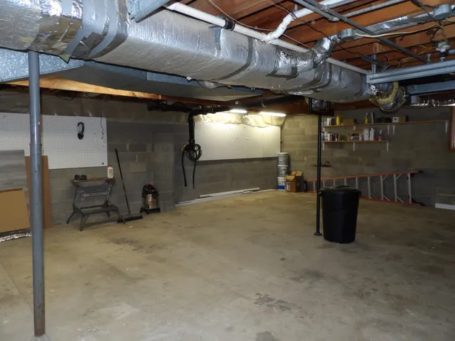 $295,000 | 366 North Powers Boulevard, Waverly, TN 37185