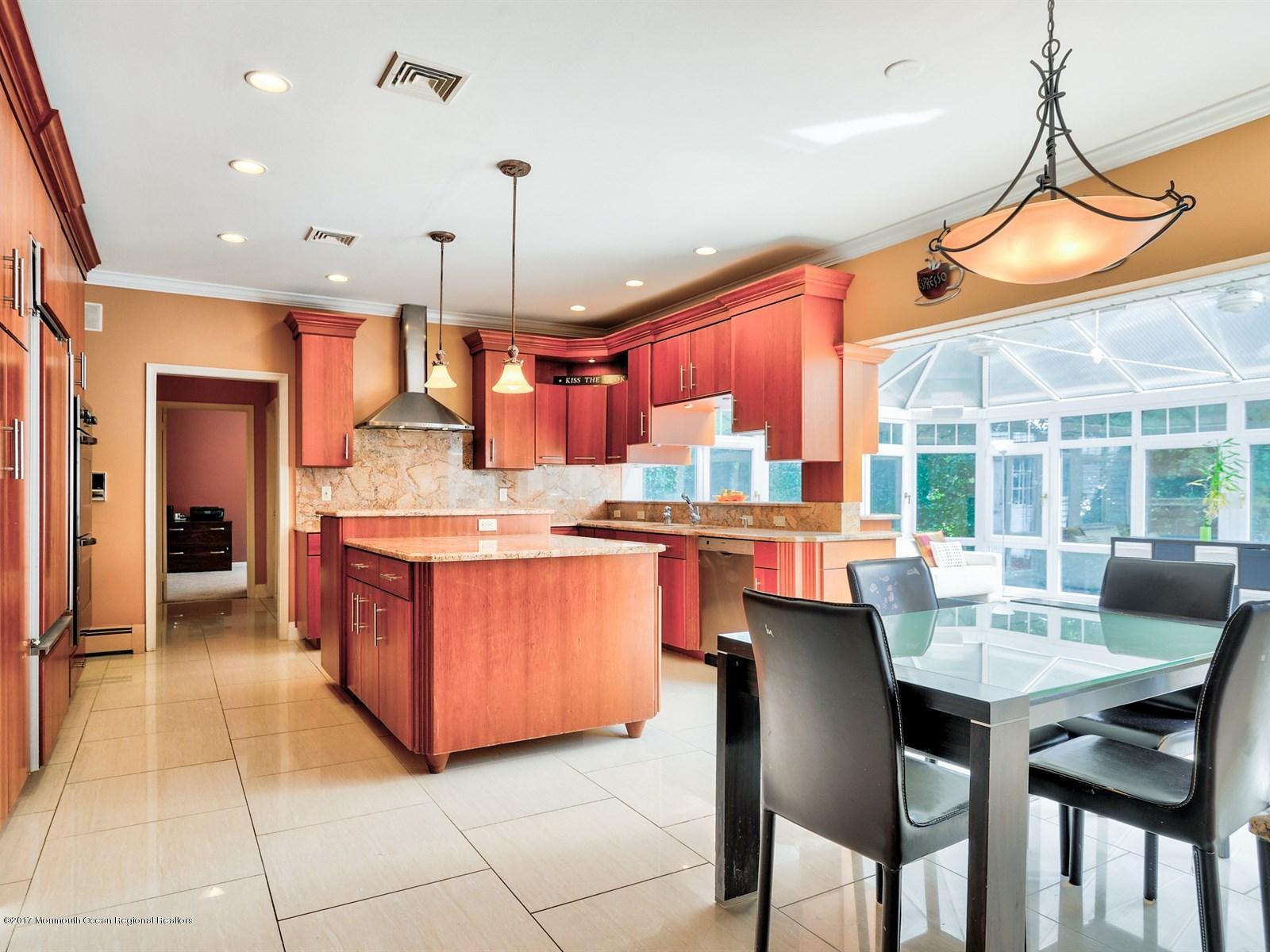 31 Chagall Road Marlboro, NJ 07746 - Photo 14 of 50 012_Kitchen