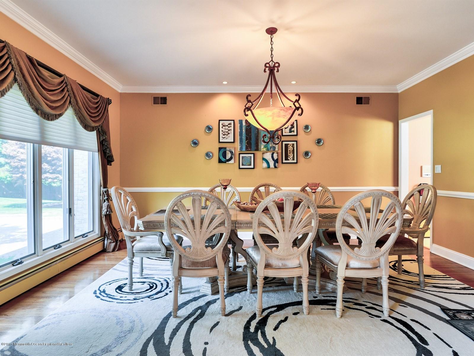 31 Chagall Road Marlboro, NJ 07746 - Photo 8 of 50 006_Dining