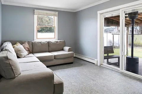 $825,000 | 26 Stevenson Place, Deer Park, NY 11729