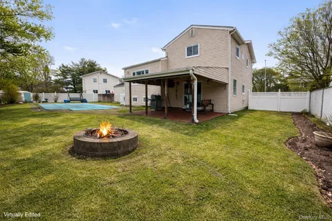 $825,000 | 26 Stevenson Place, Deer Park, NY 11729