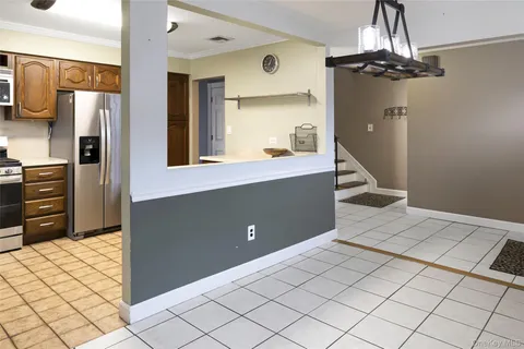 $825,000 | 26 Stevenson Place, Deer Park, NY 11729