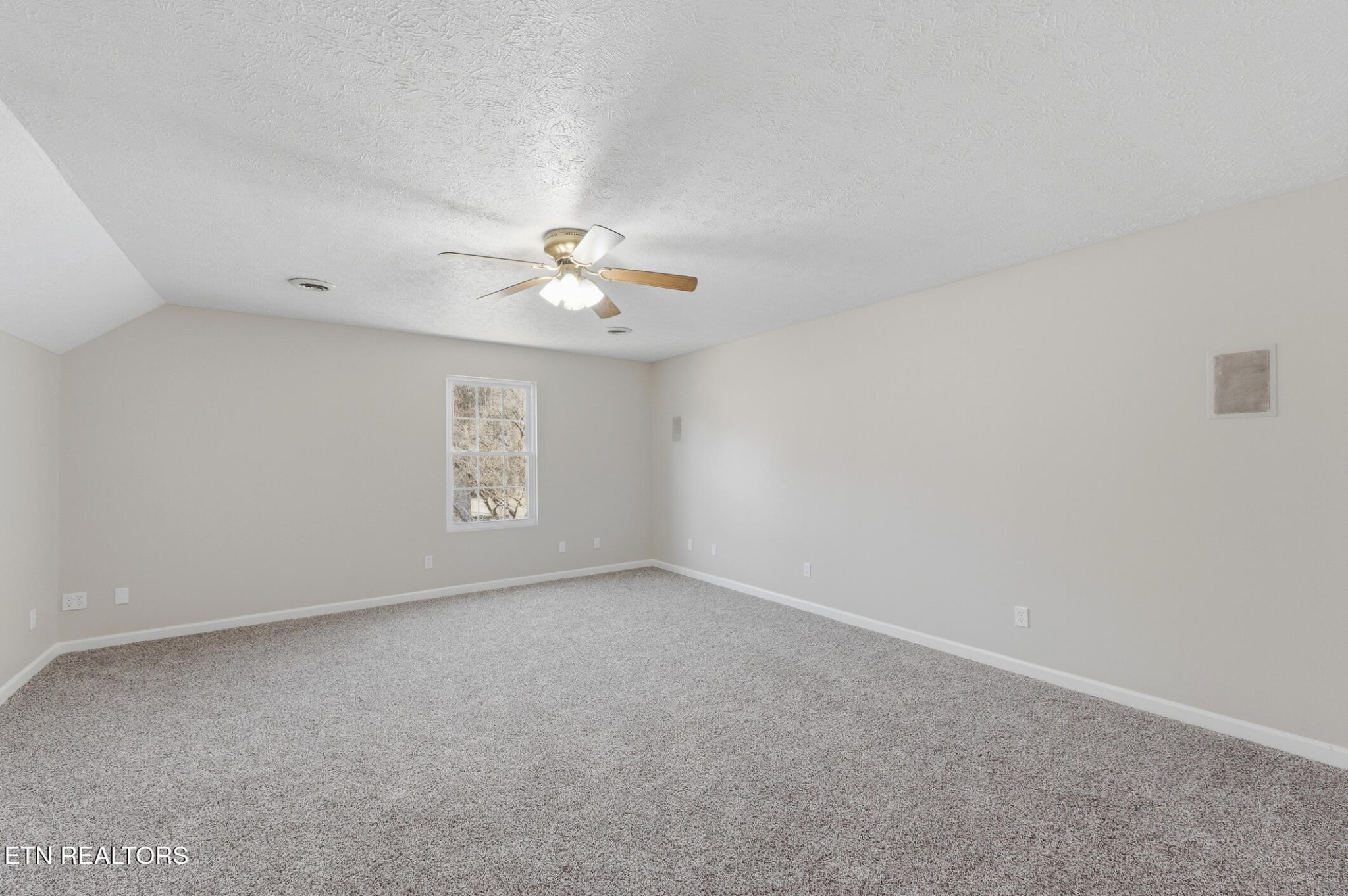 127 Pheasant Road Clinton, TN 37716 - Photo 27 of 54 Gallery Image 27