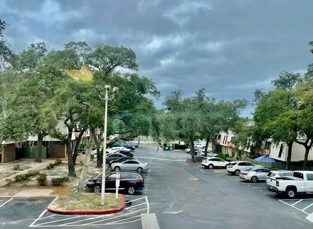 $180,000 | 210 Pelham Road, Unit 214A, Fort Walton Beach, FL 32547