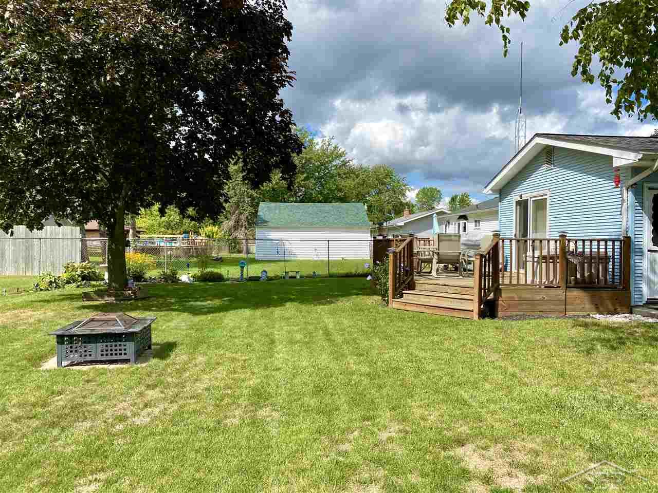 1625 Riviera Street Saginaw, MI 48604 - Photo 16 of 19 50022318-16.JPG