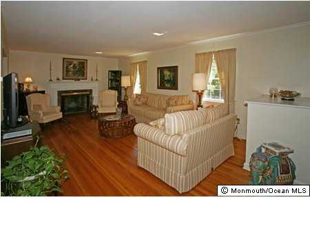 25 Oriole Road Middletown, NJ 07748 - Photo 2 of 3 Additional Photo