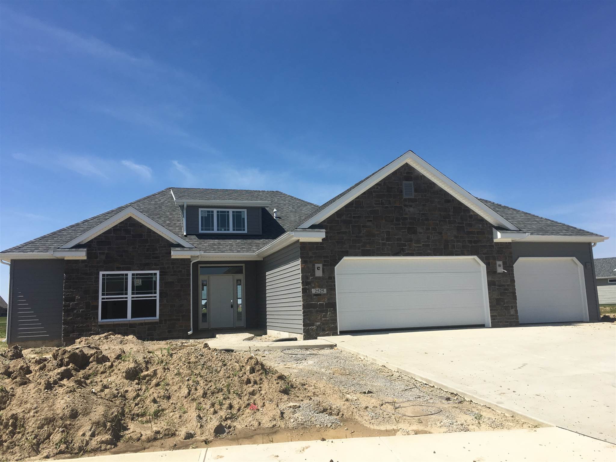 2525 Tiger's Trail Decatur, IN 46733 - Photo 2 of 7