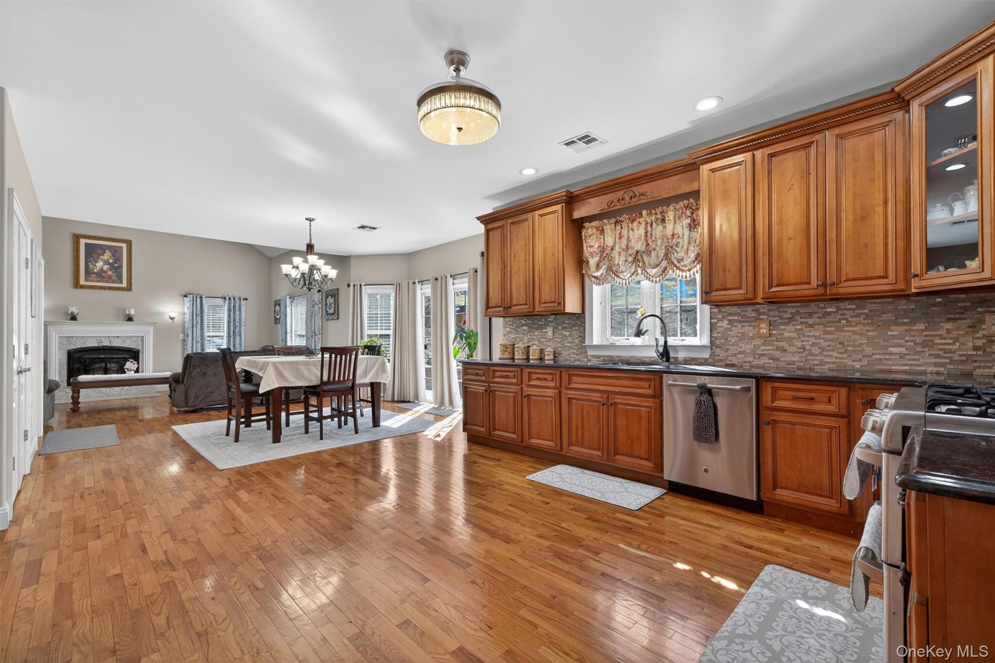 2 Pond Ridge Crossing Newburgh, NY 12550 - Photo 13 of 46