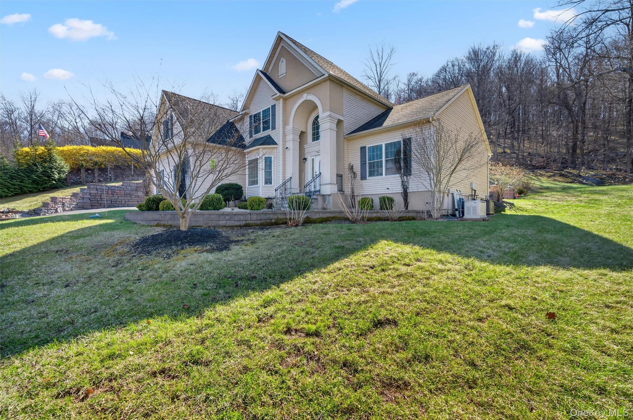 2 Pond Ridge Crossing Newburgh, NY 12550 - Photo 4 of 46