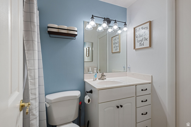 553 North 200 West Bountiful, UT 84010 - Photo 11 of 26 Full bathroom with vanity and curtained shower