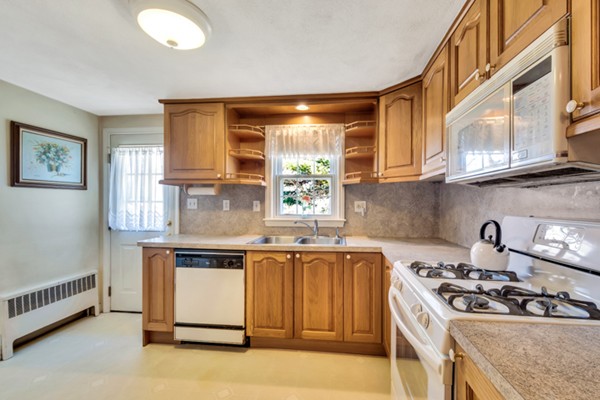 82 Gerald Road Milton, MA 02186 - Photo 9 of 18 Gallery Image 9