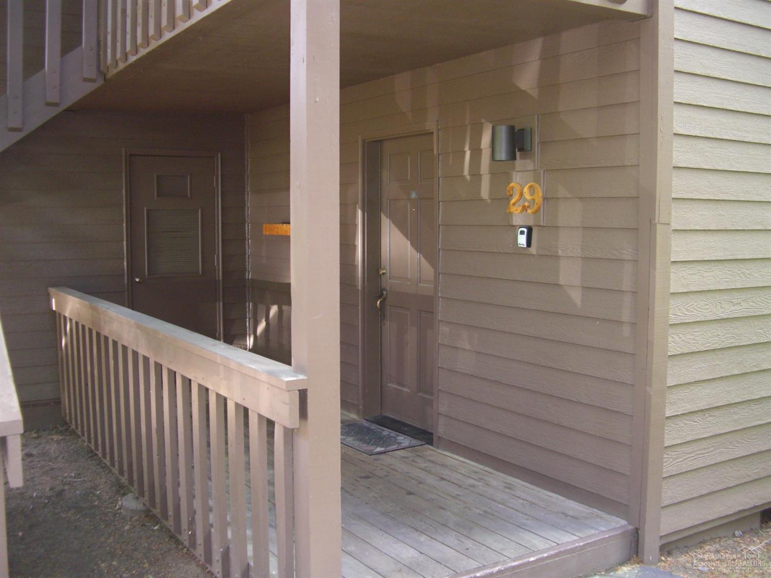 57377-29a1 Beaver Ridge Loop Sunriver, OR 97707 - Photo 2 of 20 2-porch-R29