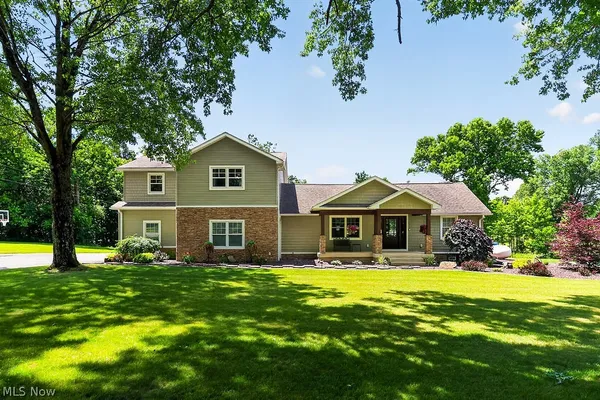 $640,000 | 1600 North Salem Warren Road, North Jackson, OH 44451