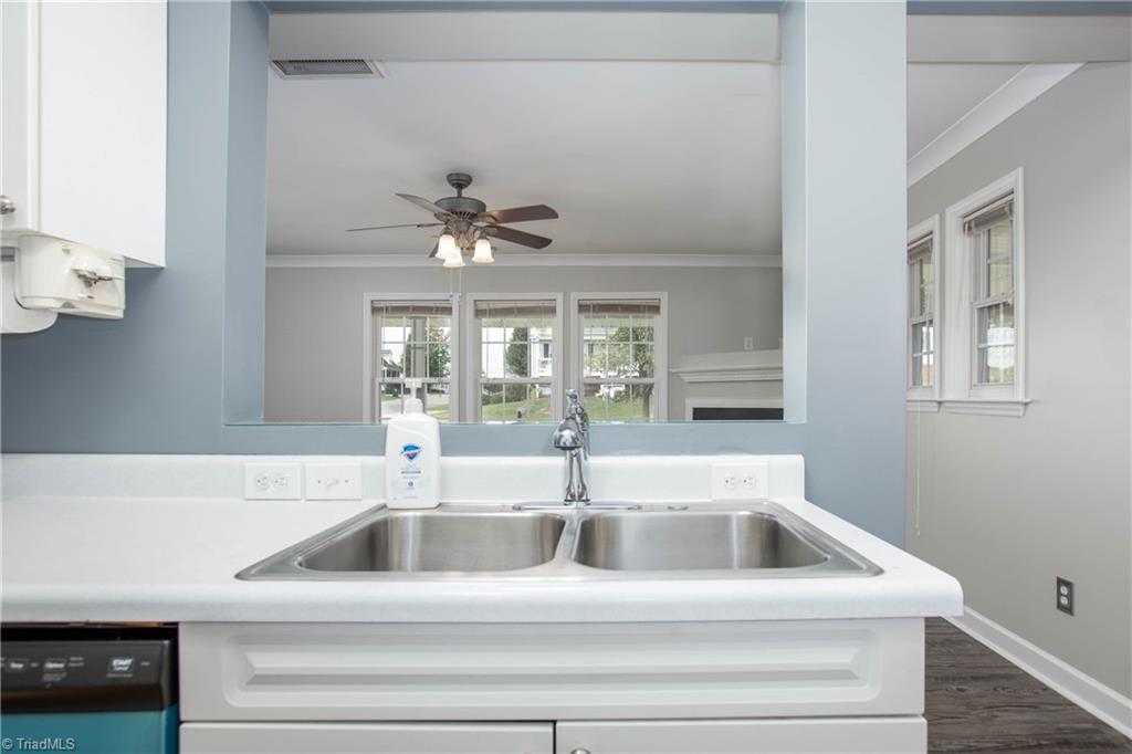 4875 Lance Ridge Lane Winston-Salem, NC 27127 - Photo 7 of 36