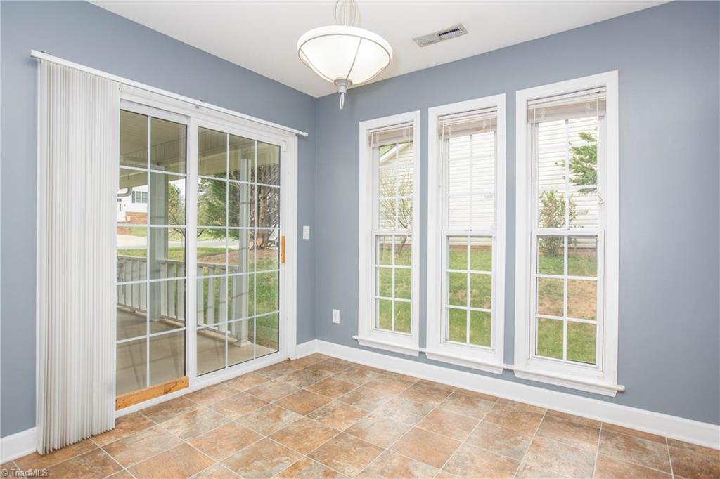 4875 Lance Ridge Lane Winston-Salem, NC 27127 - Photo 10 of 36