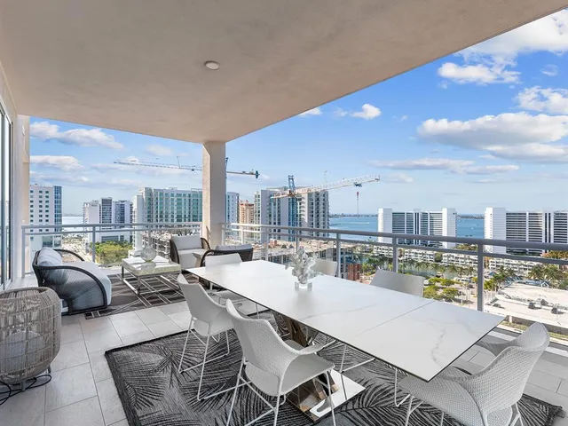 $4,150,000 | 540 North Tamiami Trail, Unit 1503, Sarasota, FL 34236