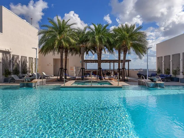 $4,150,000 | 540 North Tamiami Trail, Unit 1503, Sarasota, FL 34236