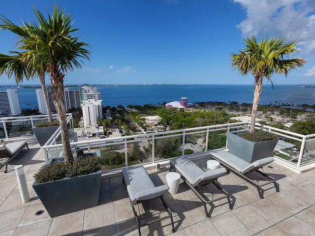 $4,150,000 | 540 North Tamiami Trail, Unit 1503, Sarasota, FL 34236