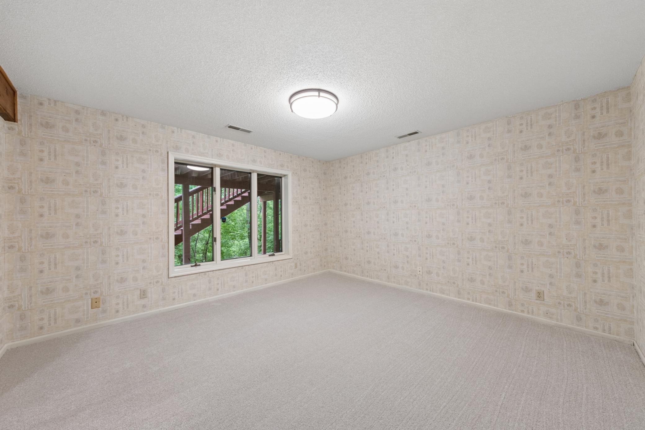 8655 Hunters Way Apple Valley, MN 55124 - Photo 21 of 34