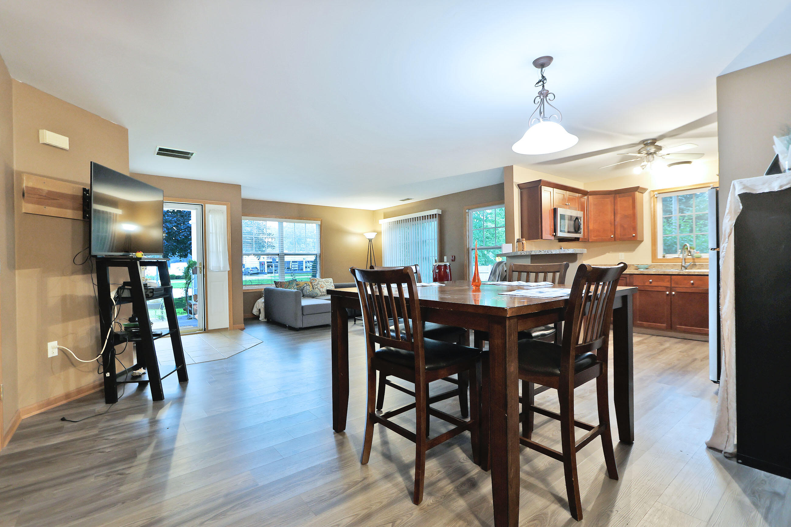 8856 Sheridan Road, Unit 1 Kenosha, WI 53143 - Photo 6 of 18 Dining Area View of Kitchen and Living Area