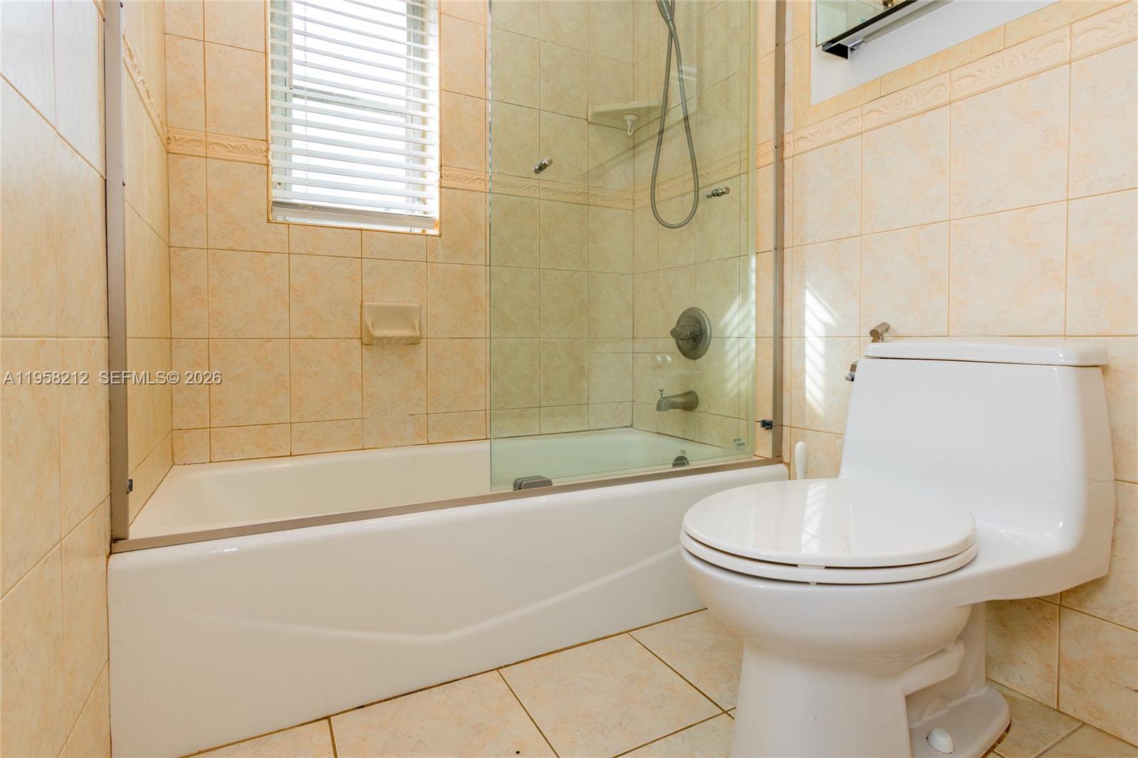 6130 Southwest 46th Terrace Miami, FL 33155 - Photo 12 of 36