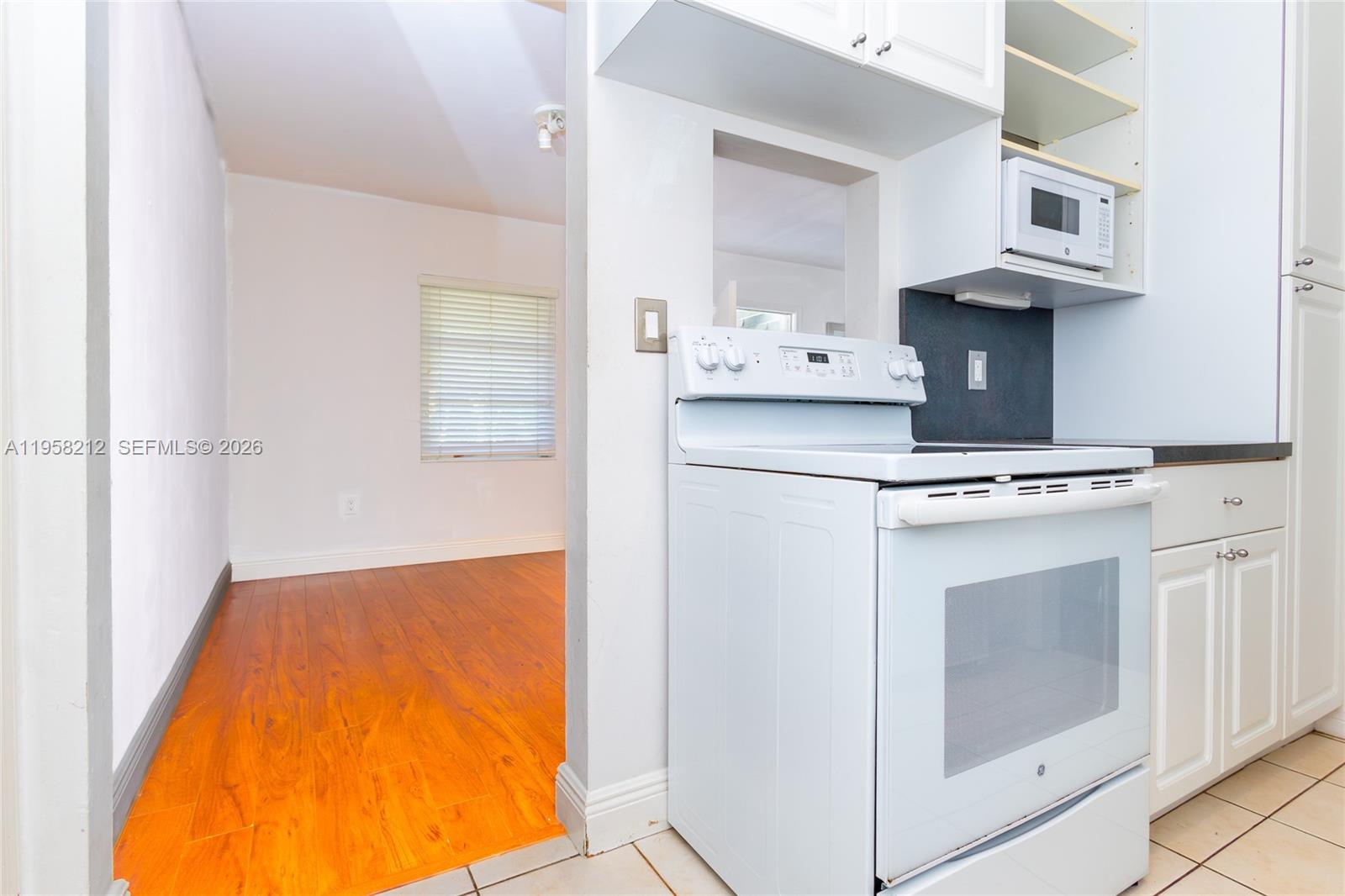 6130 Southwest 46th Terrace Miami, FL 33155 - Photo 22 of 36