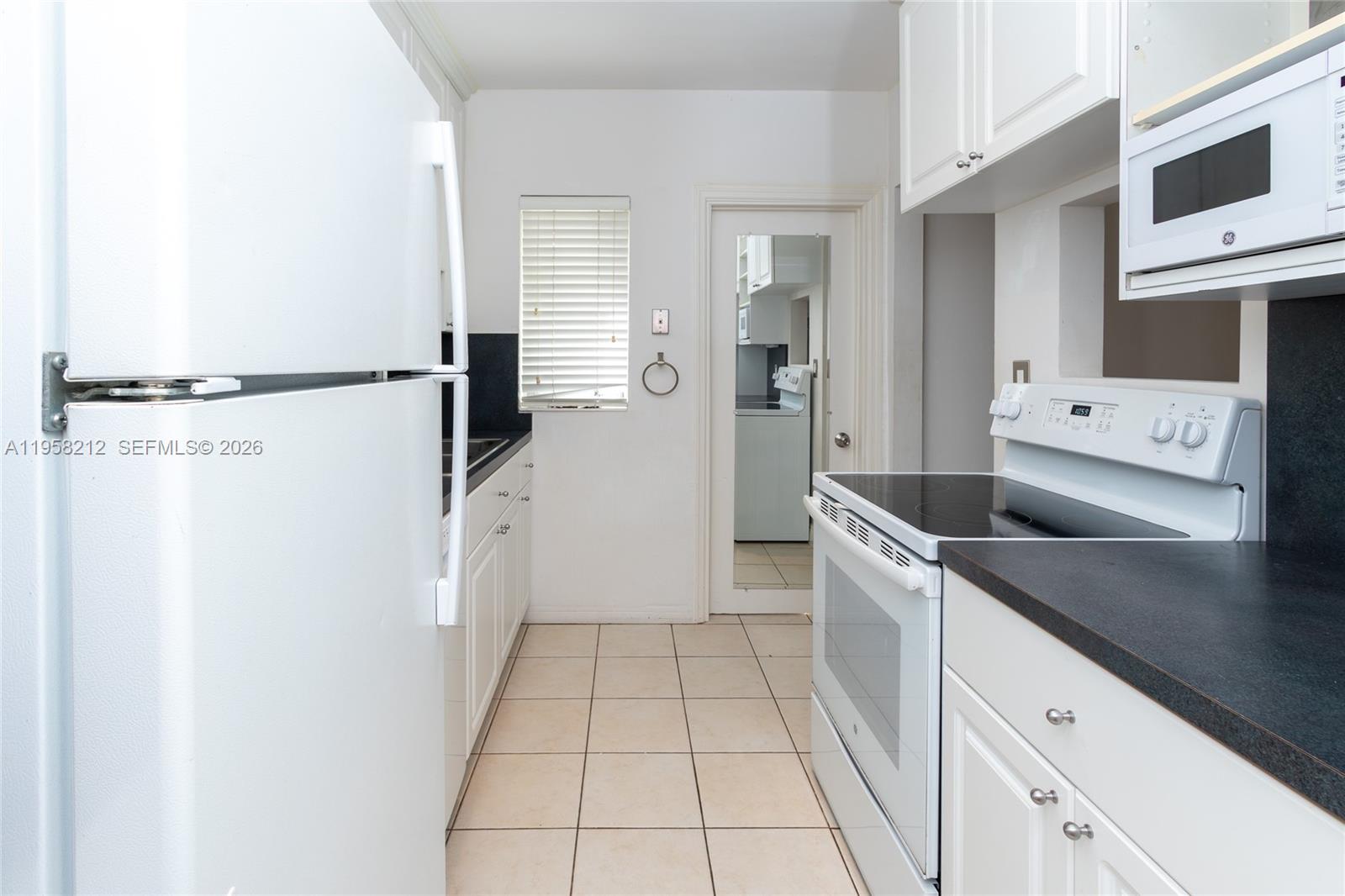 6130 Southwest 46th Terrace Miami, FL 33155 - Photo 24 of 36