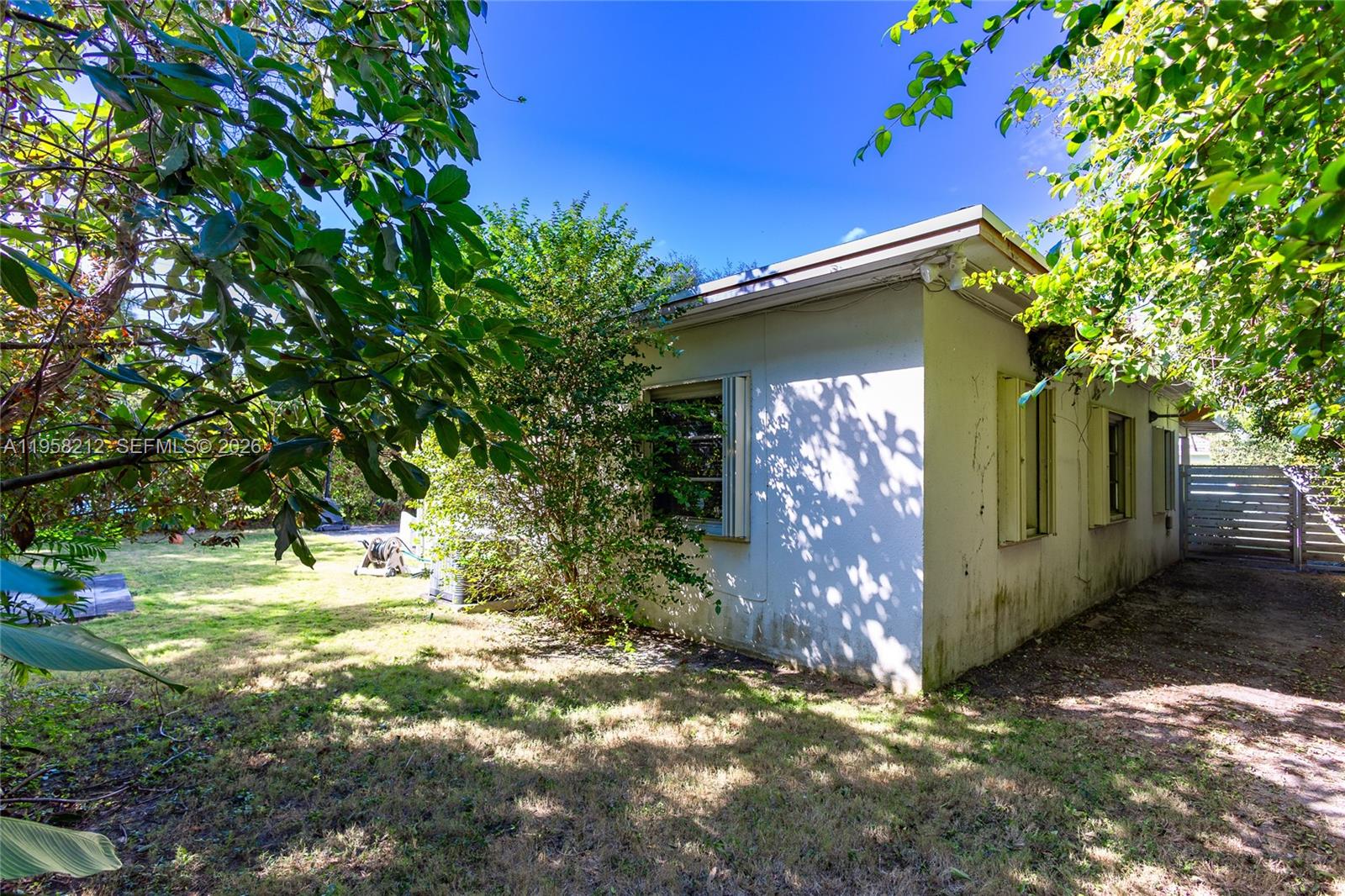 6130 Southwest 46th Terrace Miami, FL 33155 - Photo 30 of 36