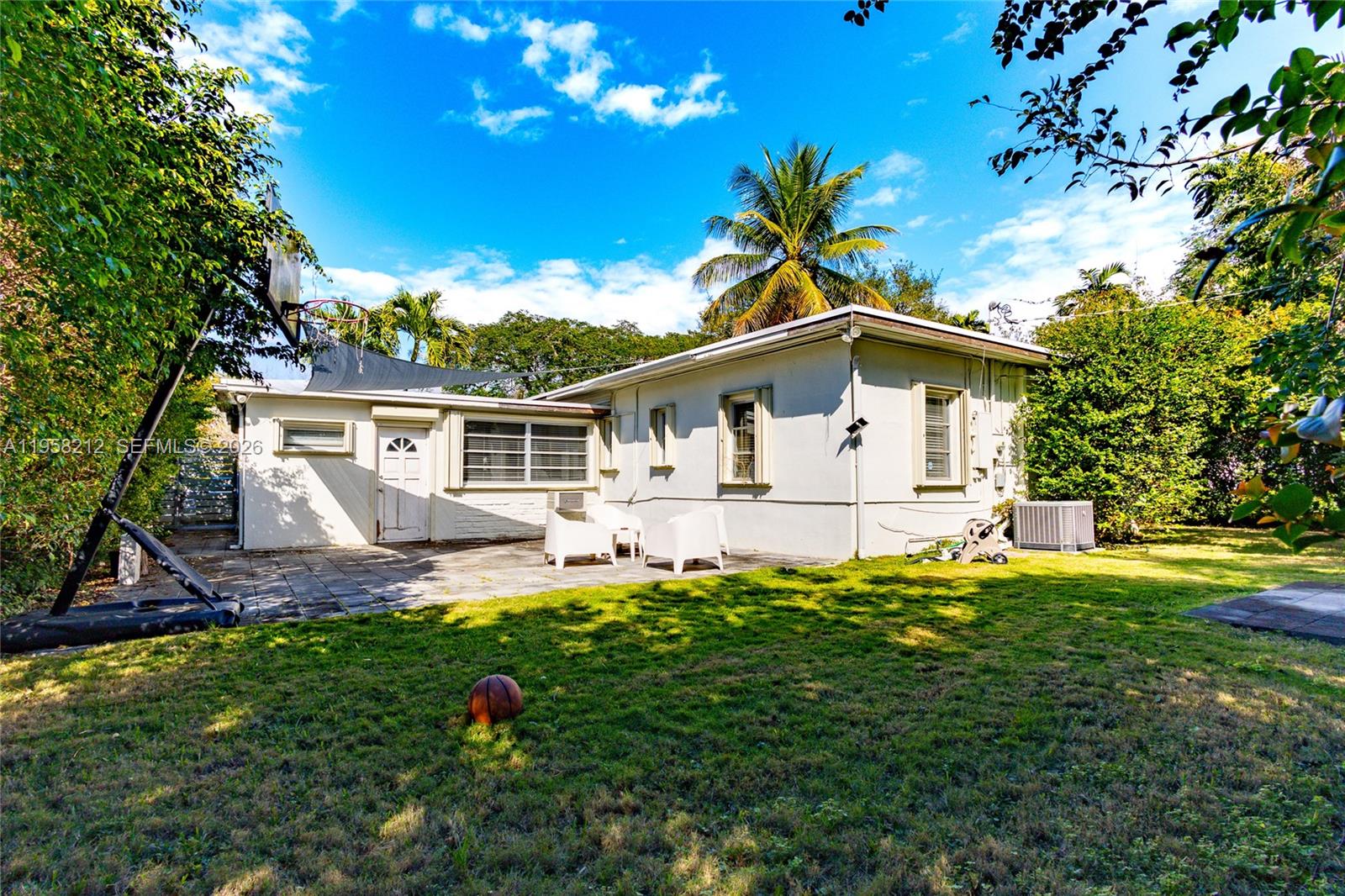 6130 Southwest 46th Terrace Miami, FL 33155 - Photo 31 of 36