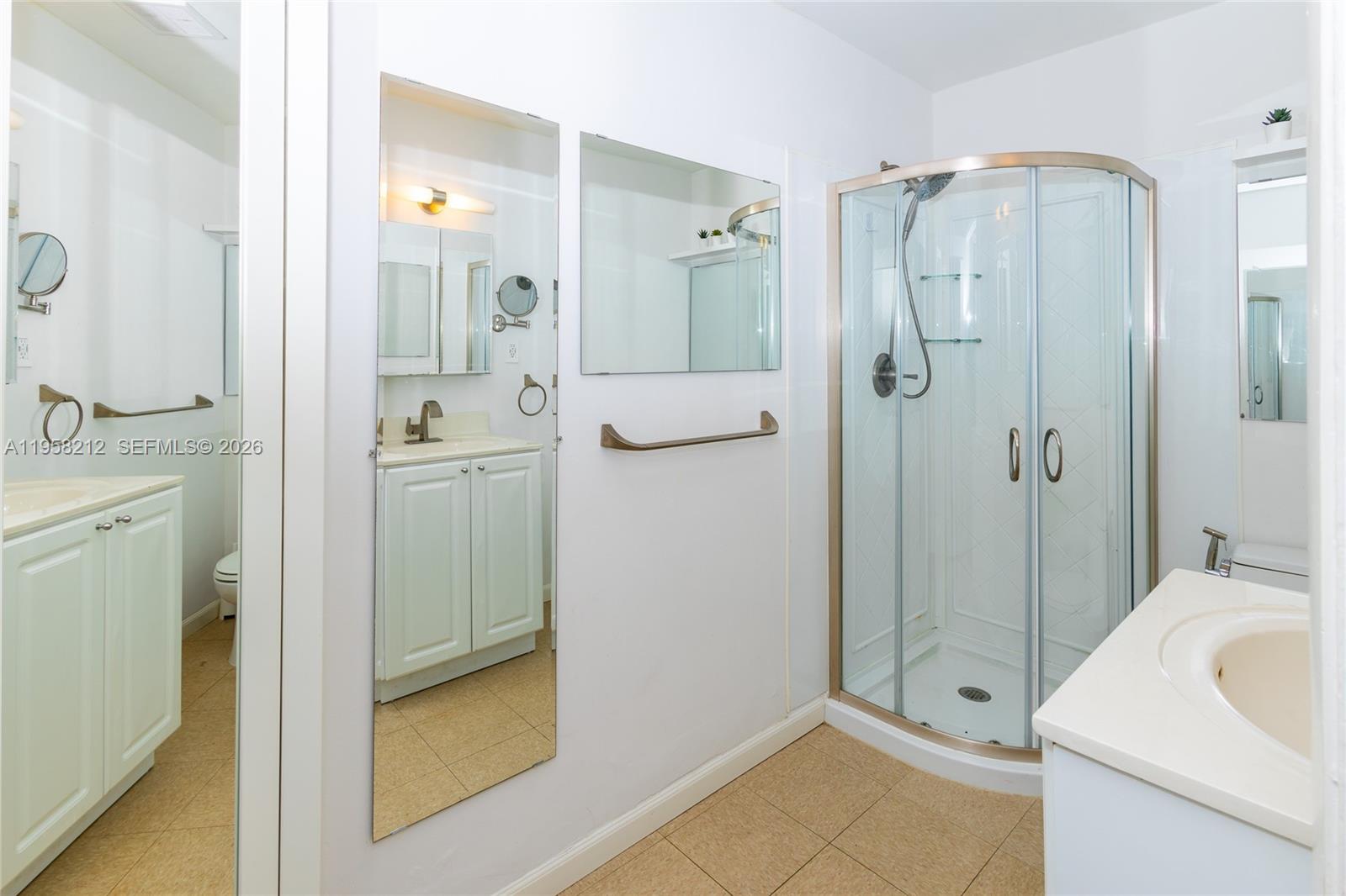 6130 Southwest 46th Terrace Miami, FL 33155 - Photo 7 of 36