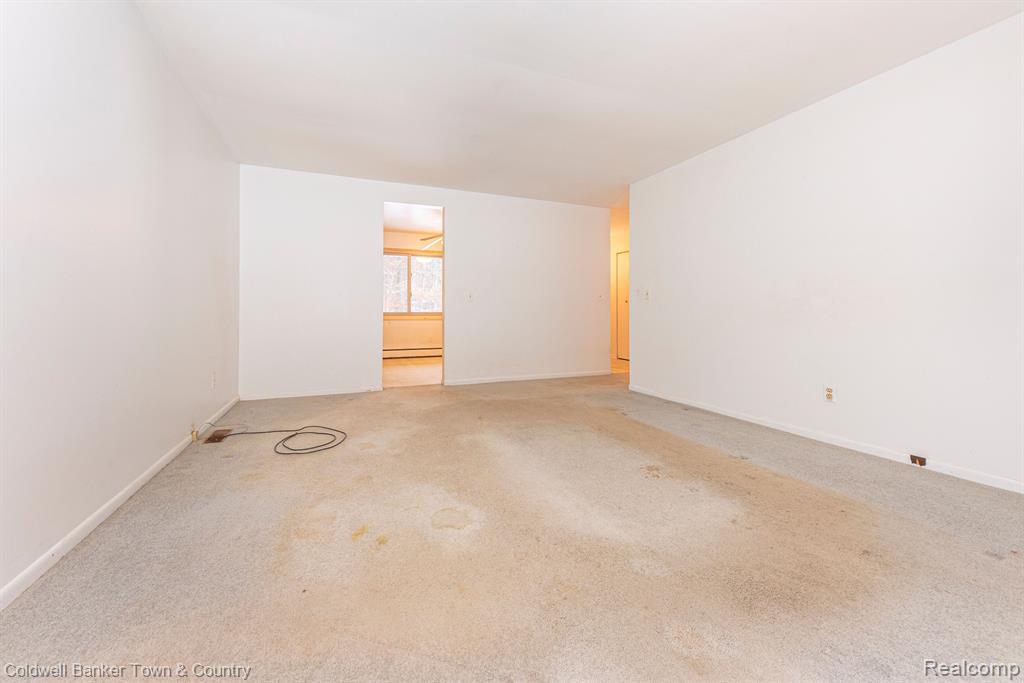 11644 Kerns Way Fenton, MI 48430 - Photo 26 of 50