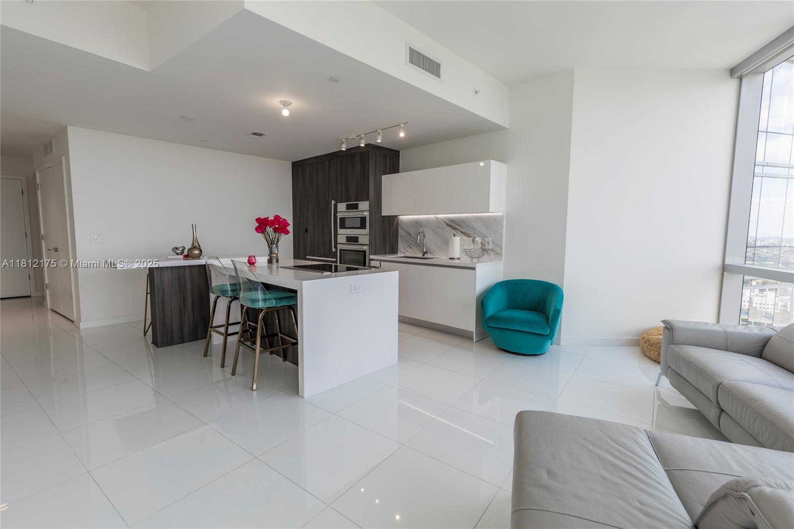 851 Northeast 1st Avenue, Unit 4410 Miami, FL 33132 - Photo 3 of 16