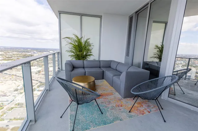 $650,000 | 851 Northeast 1st Avenue, Unit 4410, Miami, FL 33132