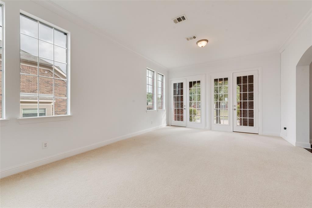 413 Kearsarge Street DeSoto, TX 75115 - Photo 14 of 33 a view of an empty room with a window
