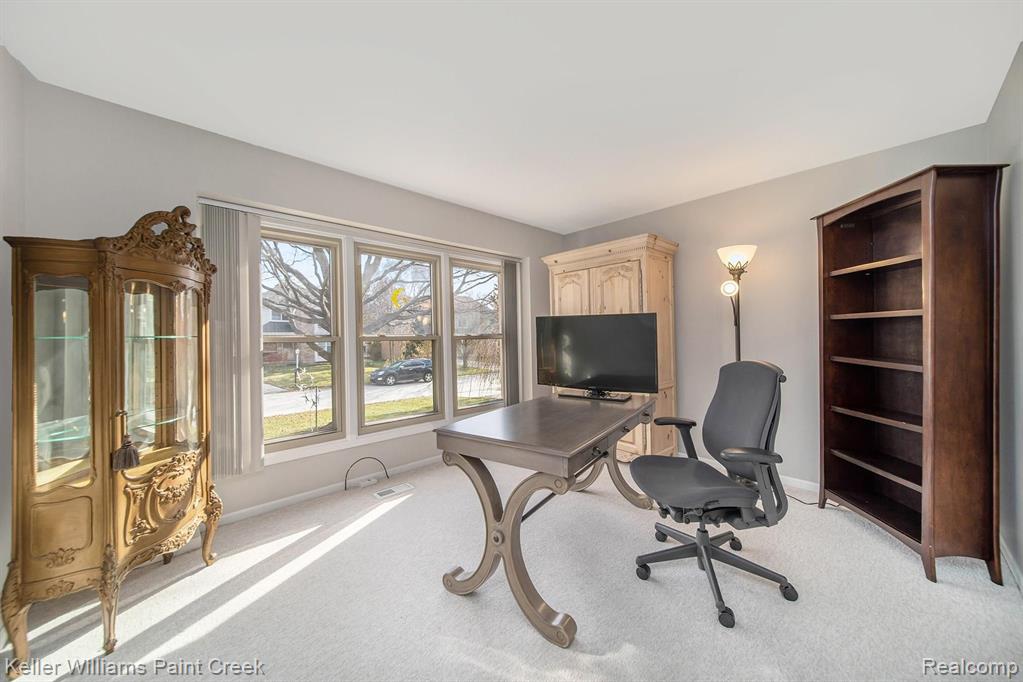 1652 Hillside Lane Rochester Hills, MI 48307 - Photo 22 of 32