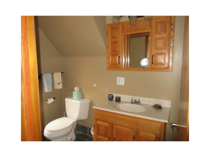 114 Greystone Lane Butler, PA 16002 - Photo 12 of 14 Full Bath.
