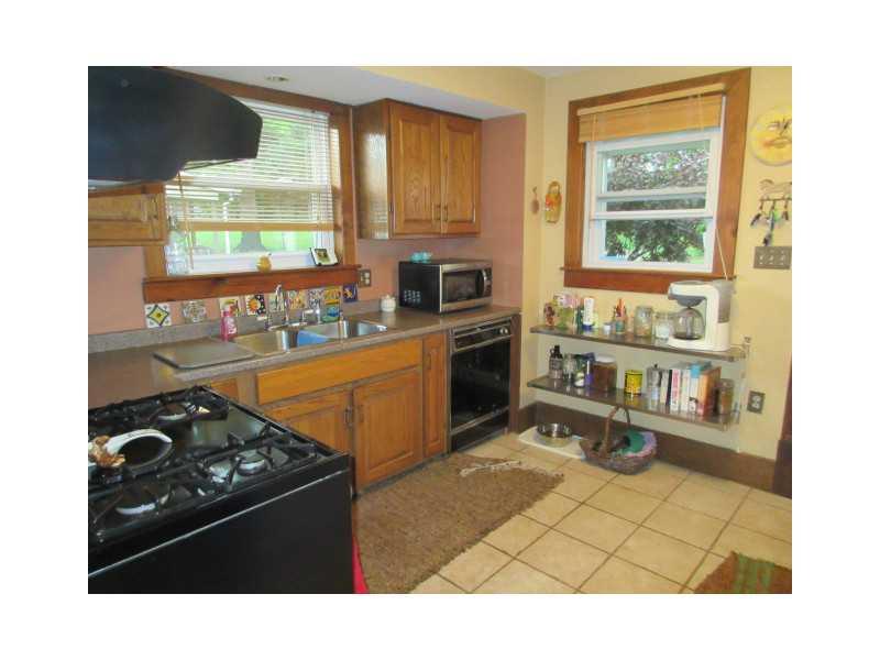 114 Greystone Lane Butler, PA 16002 - Photo 5 of 14 Kitchen.