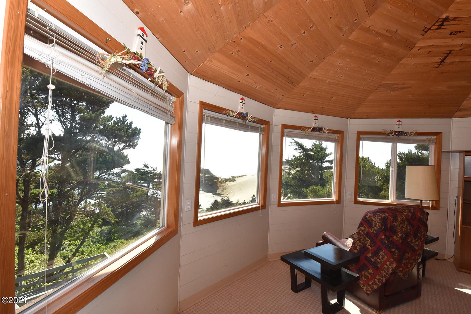 32920 Ridge Road Pacific City, OR 97135 - Photo 15 of 18 Upper Floor Loft