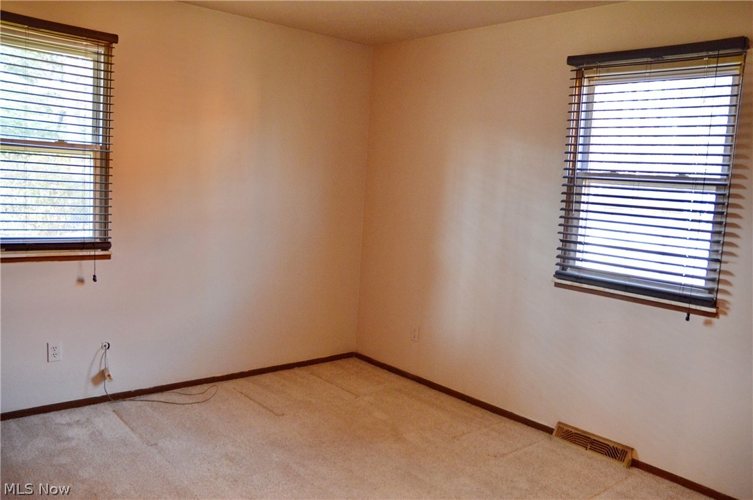 5470 Links Road Mentor, OH 44060 - Photo 12 of 22 Gallery Image 12