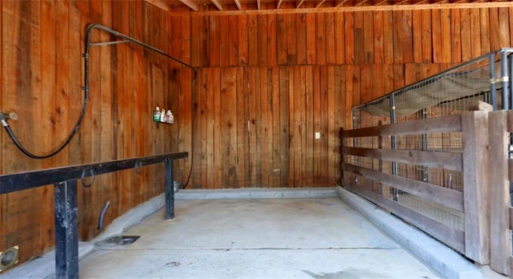 286 County Road 28 Centre, AL 35960 - Photo 46 of 50 a view of entryway with wooden walls