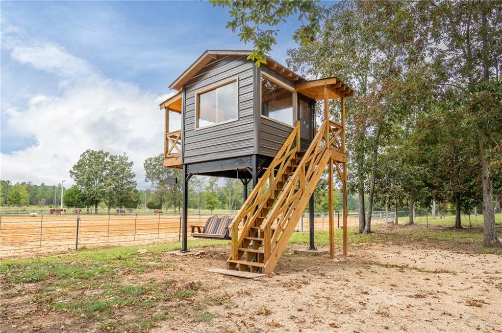 286 County Road 28 Centre, AL 35960 - Photo 48 of 50 a view of a house with a park