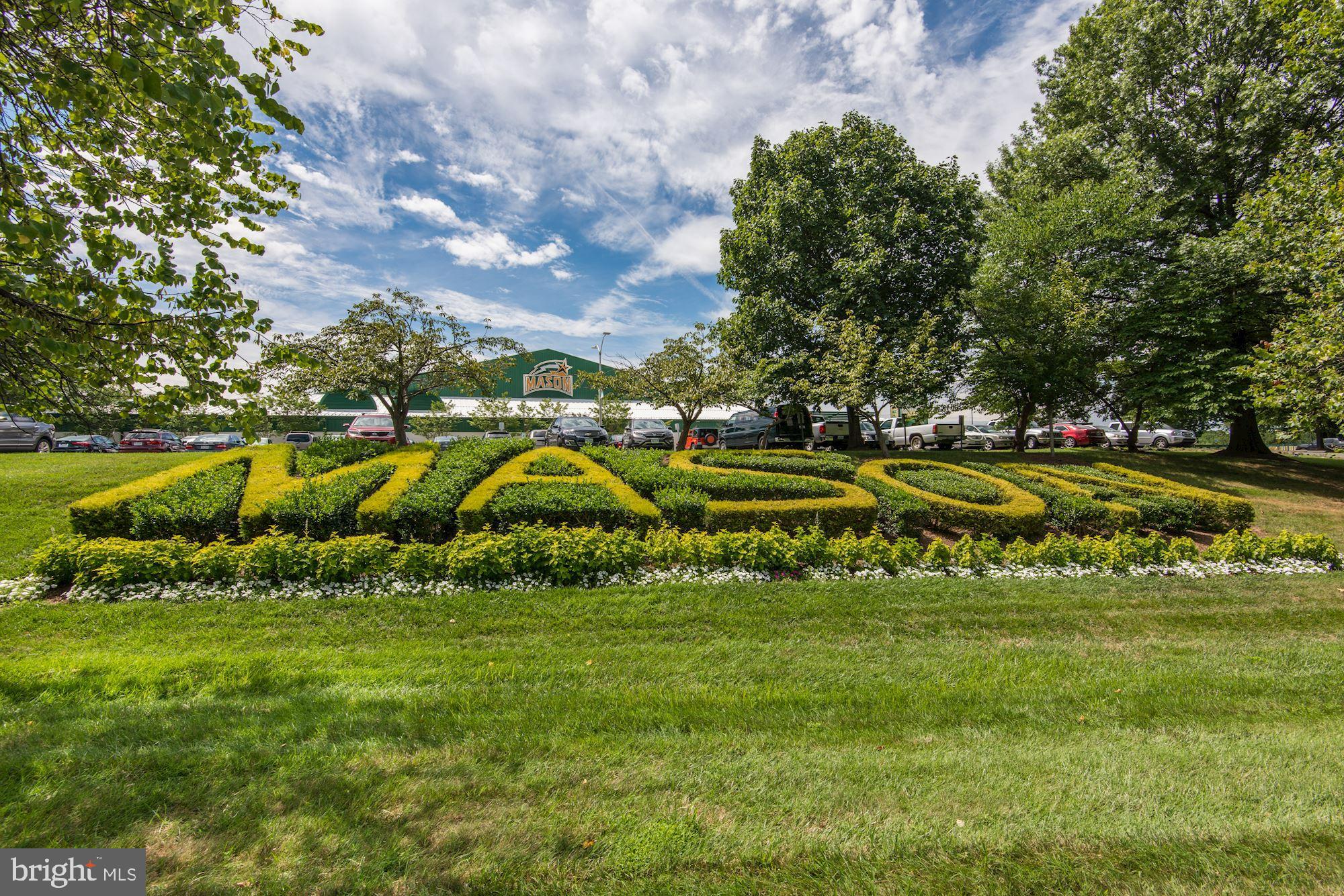 4601 Wood Glen Road Fairfax, VA 22032 - Photo 28 of 36 Community