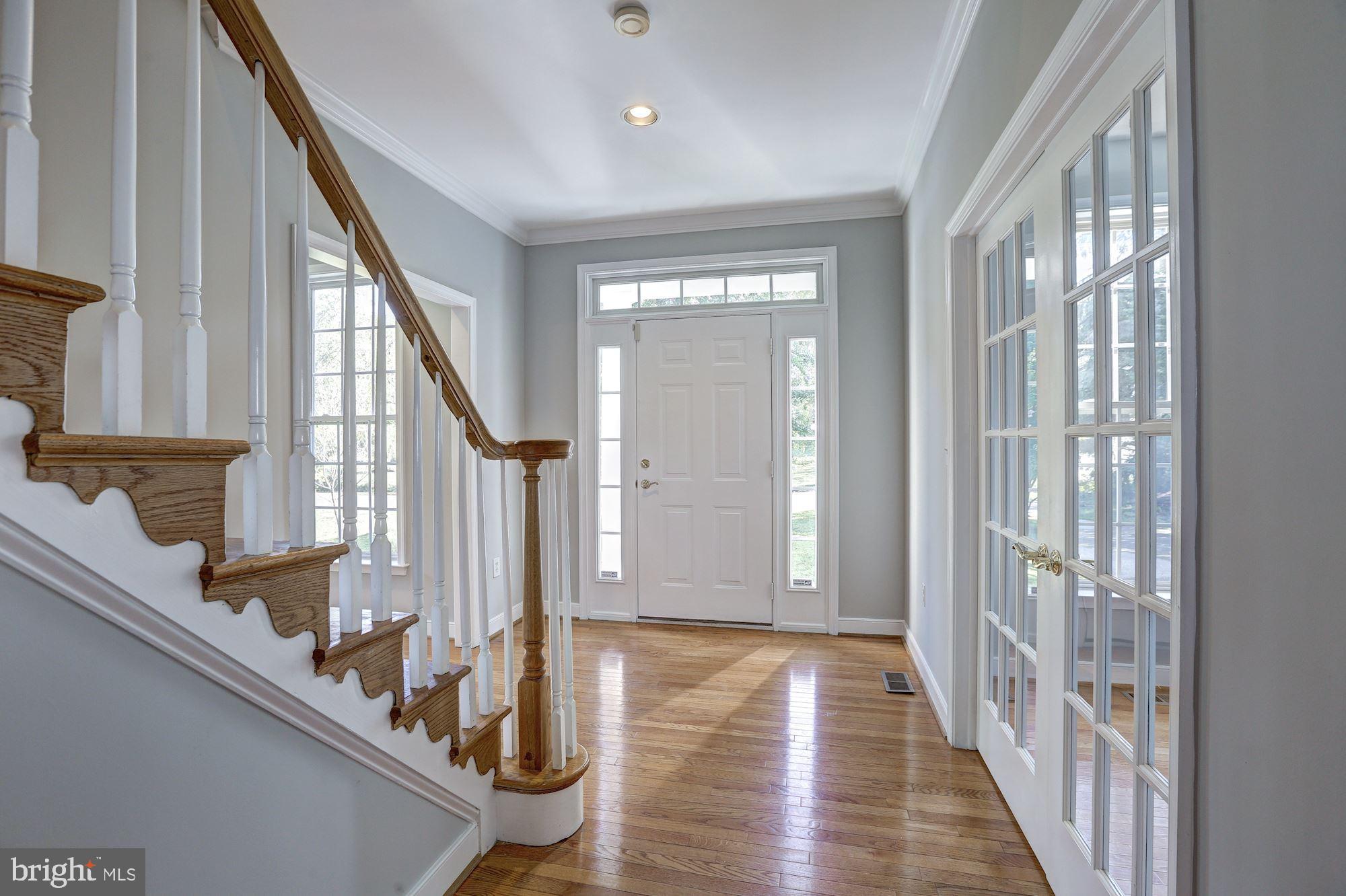 10234 Parkman Road Silver Spring, MD 20903 - Photo 3 of 33 Gorgeous foyer