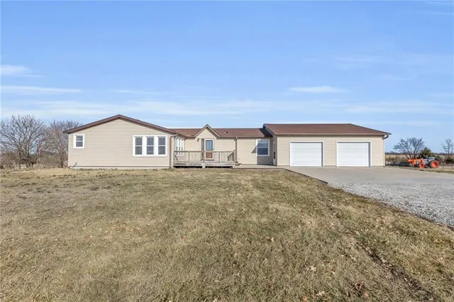 $505,000 | 21814 Mc Louth Road, McLouth, KS 66054